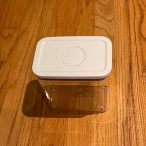 OXO - Pop Container - Rectangular Short - 1.7qt/1.6L - EUC